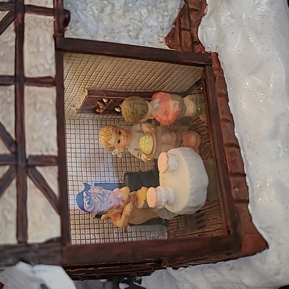 2003 Hawthorne Village "Made With Love Bakery" Christmas Series - Picture 5 of 13